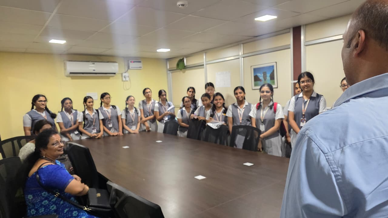 School Student Visit to Company